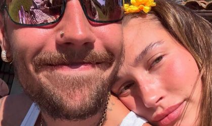 Justin Bieber abre álbum de fotos com a esposa, Hailey; veja