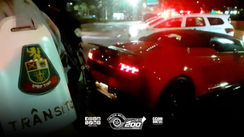 Ex-piloto de Fórmula 1 foi preso em São Paulo por conduzir Lamborghini Gallardoss com queixa de apropriação indébita • Polícia Militar