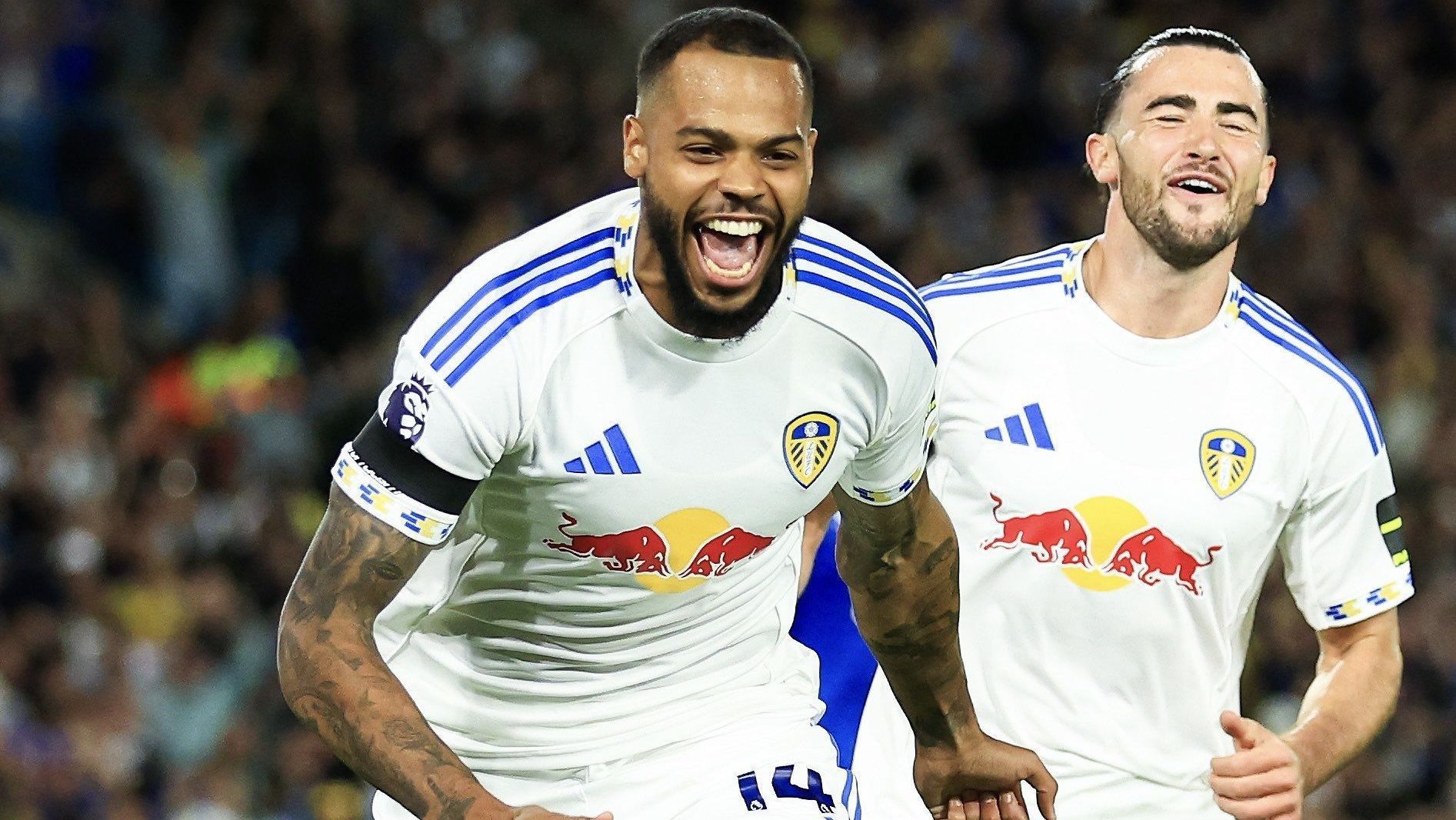 Nmecha comemora o gol da vitória do Leeds United sobre o Everton na primeira rodada da Premier League