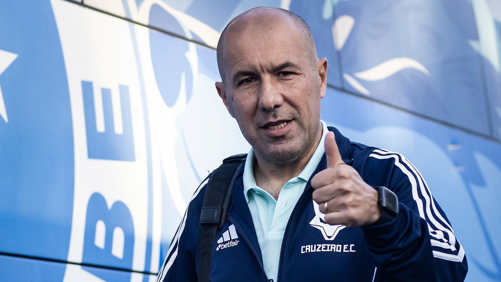 Leonardo Jardim na chegada do Cruzeiro à Arena MRV, antes de Atlético-MG x Cruzeiro
