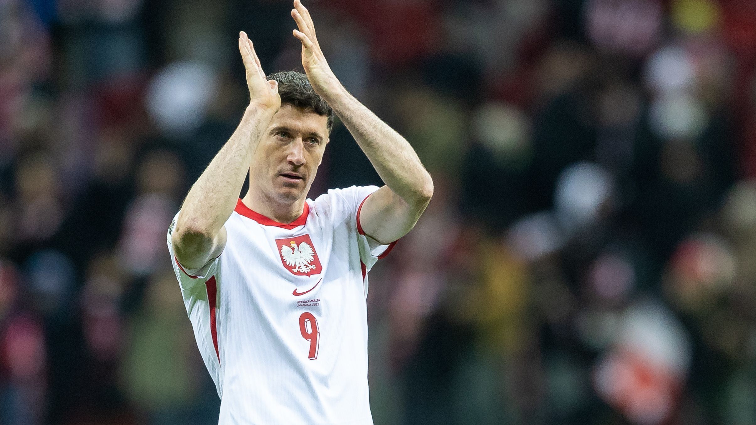 Lewandowski em ação pela seleção da Polônia