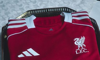 Liverpool lança novas camisas da Adidas para a temporada 2025-26
