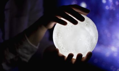 Lua Cheia em Aquário: veja os melhores rituais para cada signo