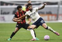 Dias após ser inocentado, Paquetá participa de amistoso do West Ham