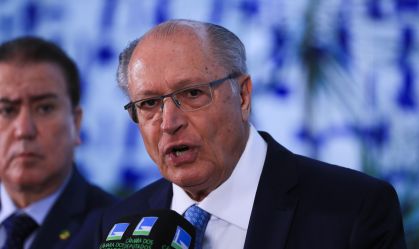 Governo pede celeridade ao Congresso para 18 pautas do comércio exterior