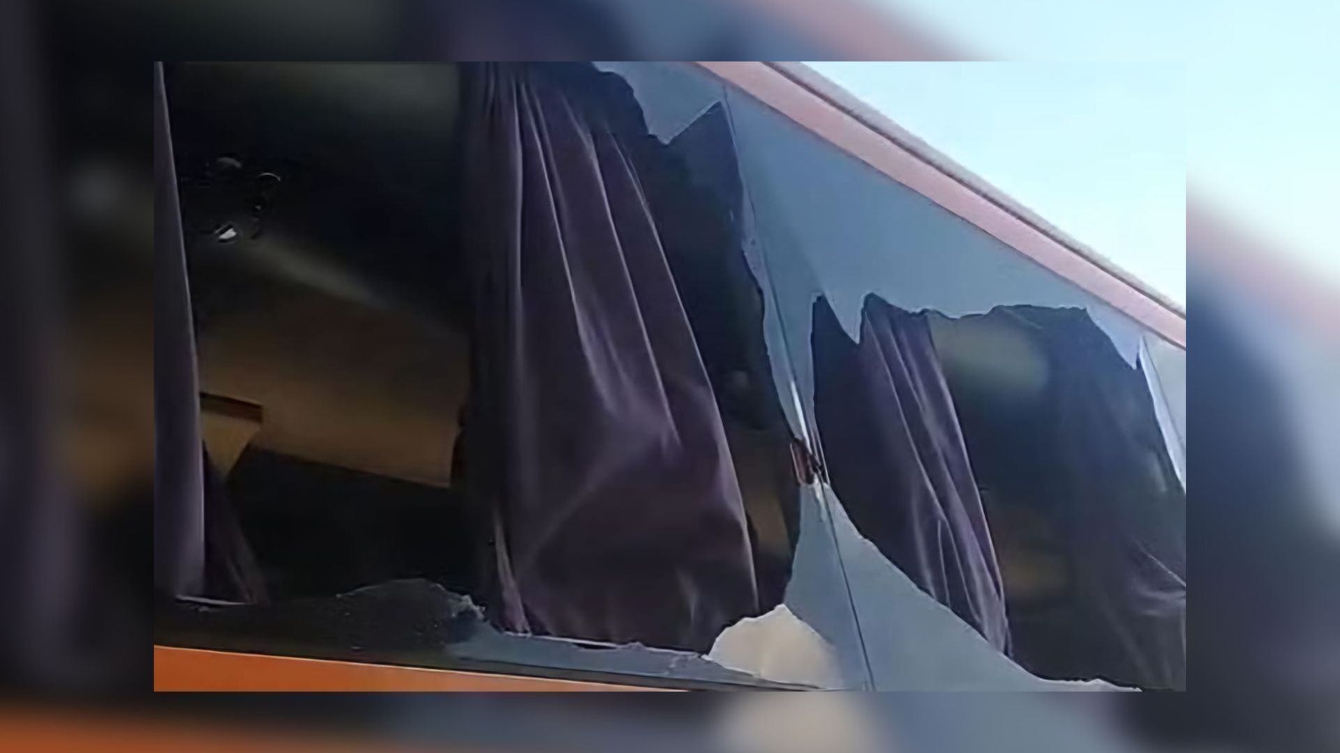ÔNIBUS DEPREDADO AV. 23 DE MAIO