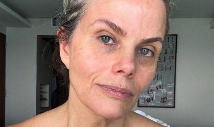 Maria Cândida reflete sobre amadurecimento: "Vida real tem marcas e rugas"