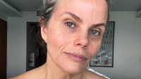 Maria Cândida reflete sobre amadurecimento: "Vida real tem marcas e rugas"