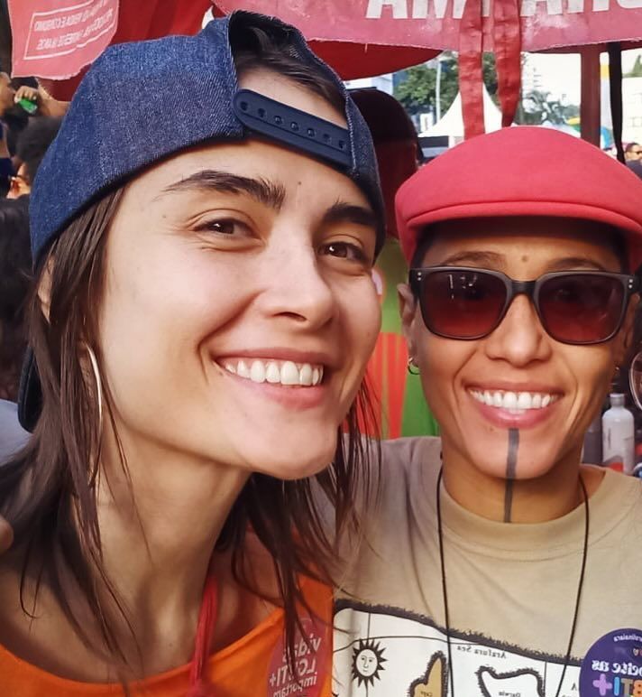 Maria Casadevall e a namorada, Larissa Mares