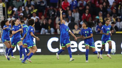 Marta comemorando um dos seus gols na final da Copa América Feminina