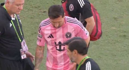 Messi deixa jogo do Inter Miami aos dez minutos após sentir lesão