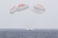 Nave espacial com astronautas da Crew-10 pousa no mar; veja fotos