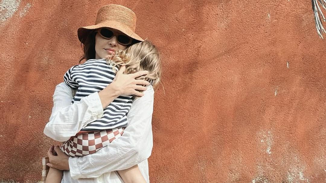 Júnior e Mônica são pais de Otto, 7, e Lara, 4, mas mantém a vida em família extremamente reservada, sem expor fotos das crianças nas redes sociais