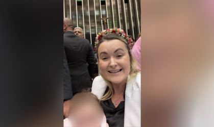 Petista diz ter acionado Conselho Tutelar por bebê levada a ato na Câmara