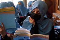 Entenda como funciona a educação das mulheres sob o regime do Talibã