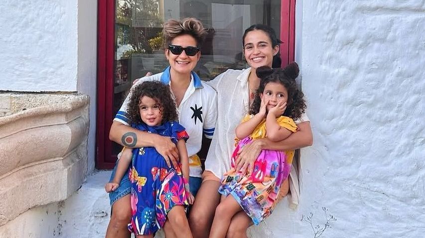Nanda Costa, sua esposa, Lan Lahn, e suas filhas