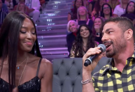 Naomi Campbell revela que estudou com Cauã Reymond: "Muito esforçado"