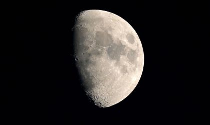Nasa quer instalar reator nuclear na lua, diz secretário interino