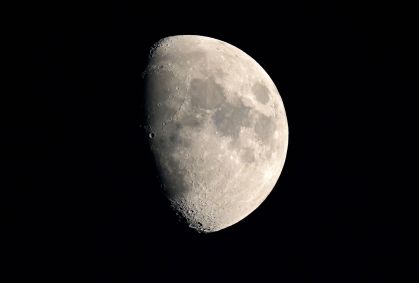 Nasa quer instalar reator nuclear na lua, diz secretário interino