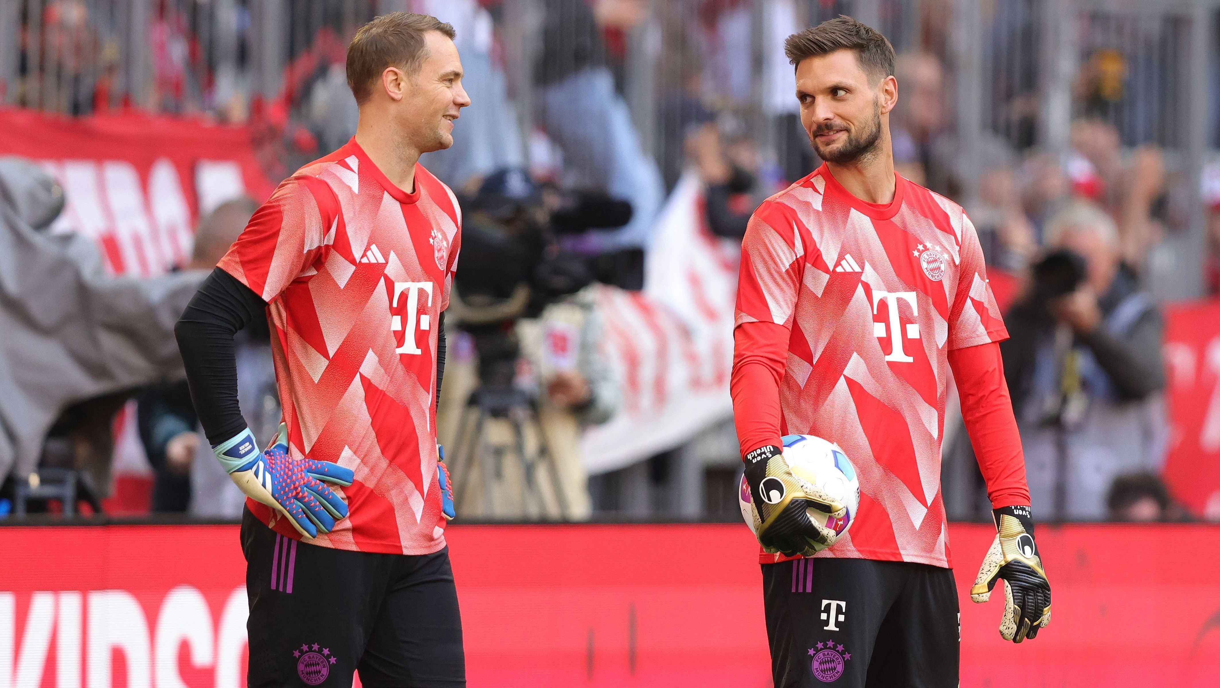 Sven Ulreich e Manuel Neuer em aquecimento do Bayern