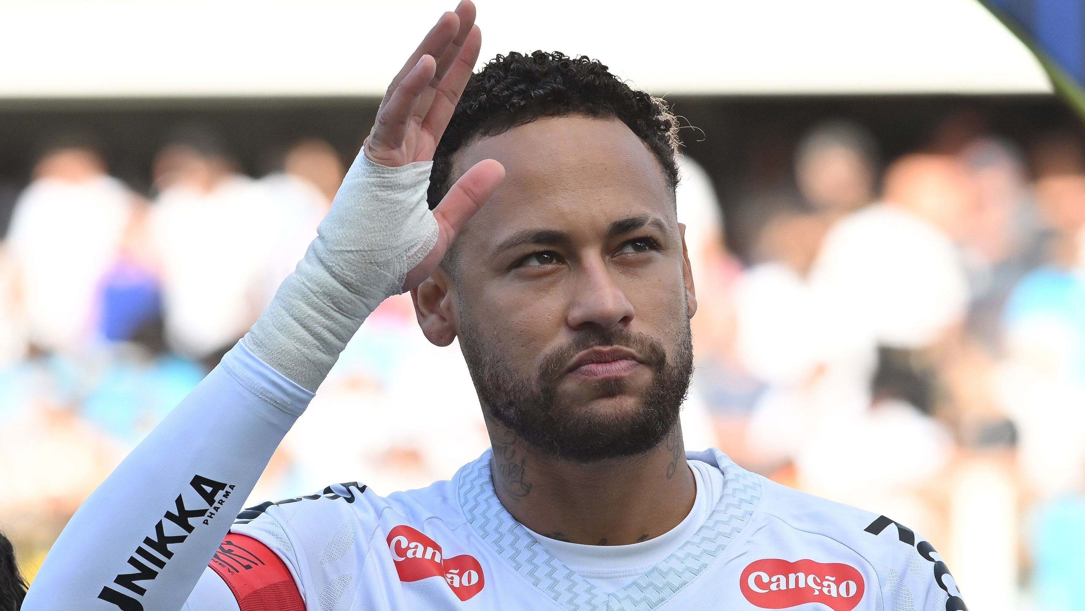 Neymar retornou ao time do Santos contra o Fluminense