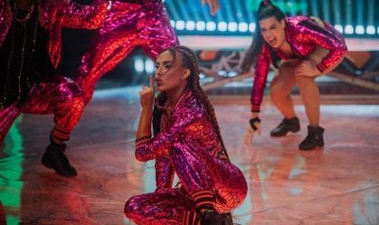 Nicole Bahls diz "pedir a Deus" para melhorar na "Dança dos Famosos"