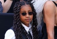 North West adota estilo gótico em viagem a Roma; veja look