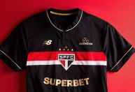 Nova camisa do São Paulo ganha elogios fora do país: "Como não amar?"