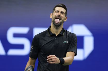 Novak Djokovic celebra vitória na terceira rodada do US Open