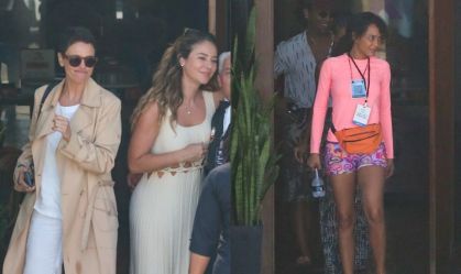 Elenco de “Vale Tudo” almoça junto após gravações