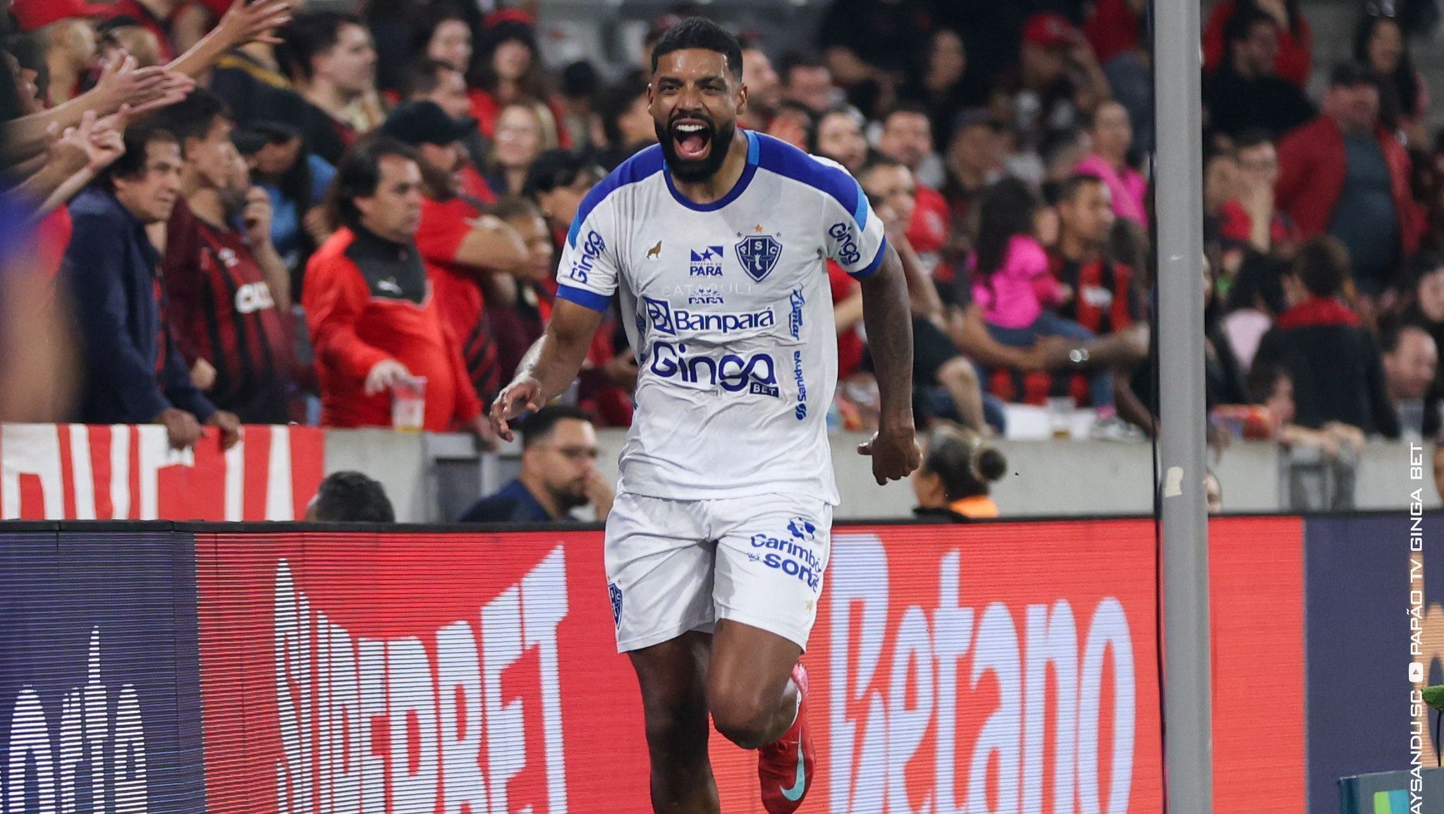 Comemoração de Diogo Oliveira, do Paysandu, no empate com o Athletico-PR pela Série B