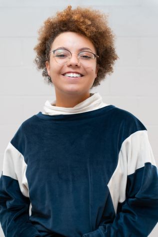 Lívia Luisa Pinaso, de 23 anos, é estudante de Medicina e pesquisadora na USP • Arquivo pessoal/Lívia Luisa Pinaso