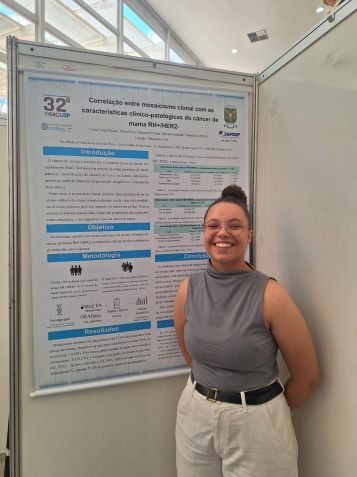 Lívia Luisa Pinaso, de 23 anos, é estudante de Medicina e pesquisadora na USP • Arquivo pessoal/Lívia Luisa Pinaso