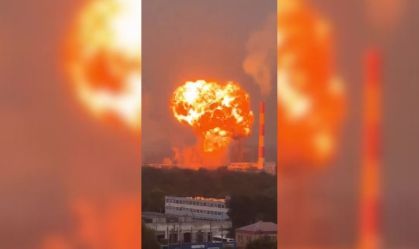 Ucrânia ataca instalações de petróleo e campo militar na Rússia