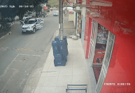 Homem esfaqueia PM e é morto por agentes em MG