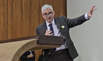 O que aprendemos (ou não) com a história?