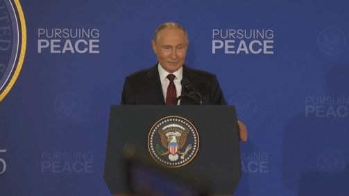 Presidente da Rússia, Vladimir Putin, durante coletiva de imprensa com Donald Trump no Alasca