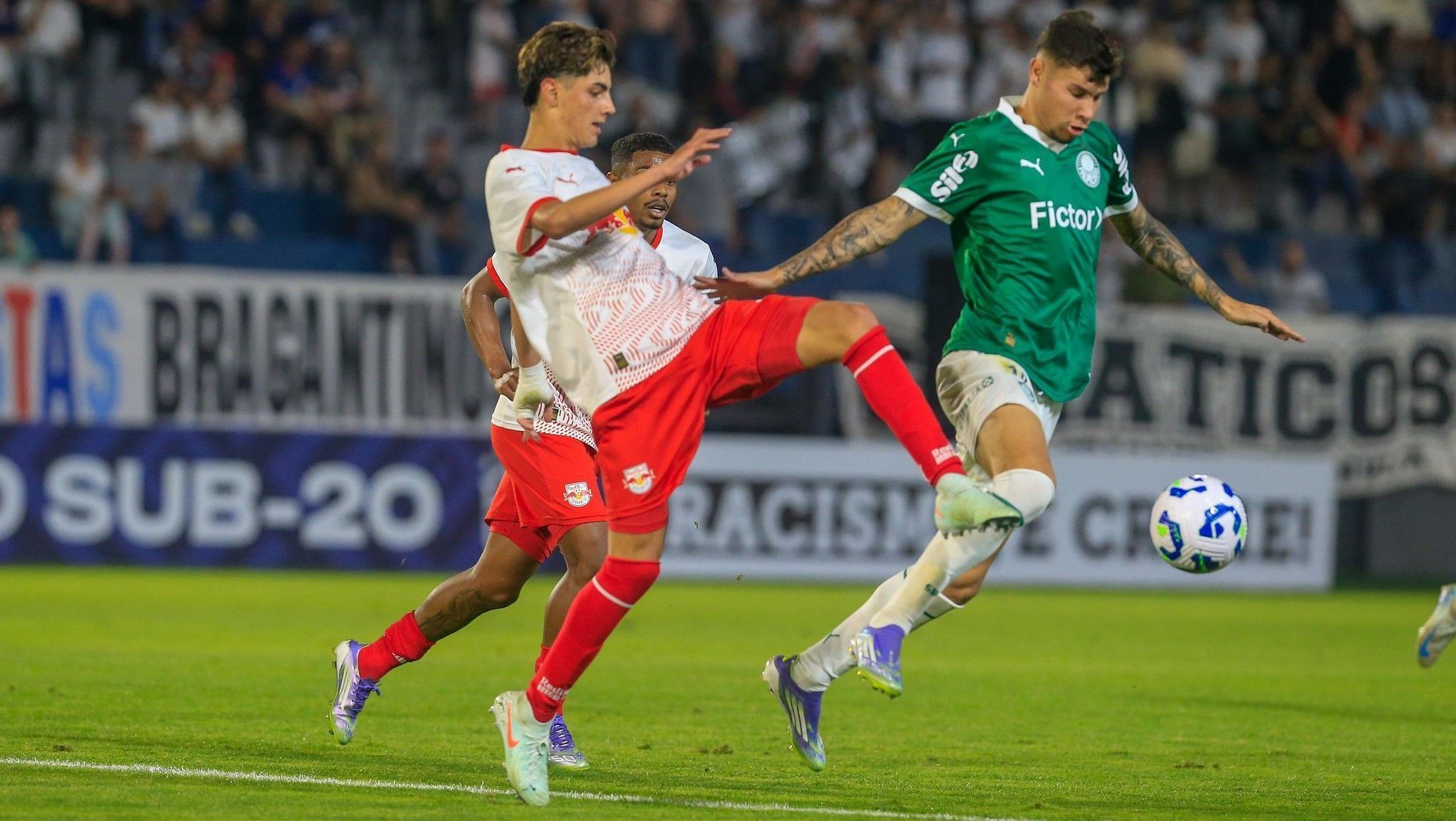 Confronto entre Red Bull Bragantino e Palmeiras, pela final do Brasileirão Sub-20