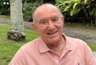 Aos 90 anos, Renato Aragão mostra rotina de exercícios físicos