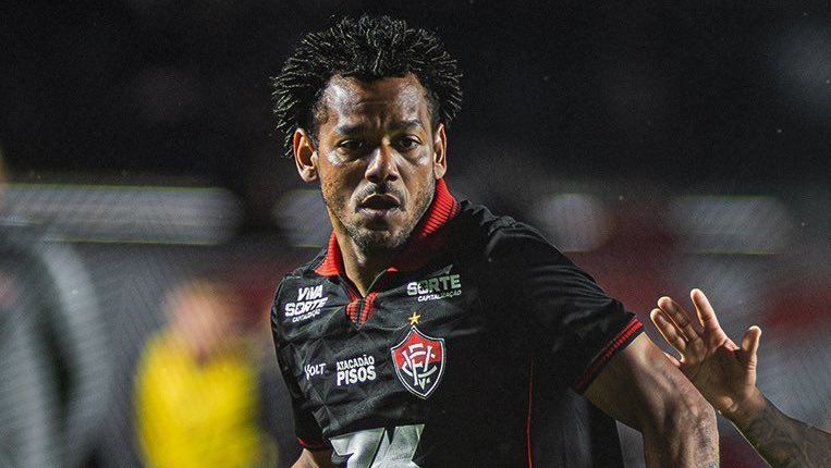 Romarinho, atacante do Vitória