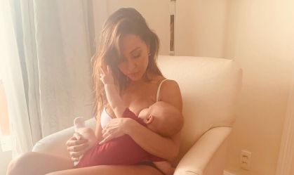 Sabrina Sato relembra amamentação de Zoe e desabafa: "Muito punk"