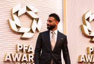 Salah faz história e é eleito melhor jogador do ano pela PFA pela 3ª vez