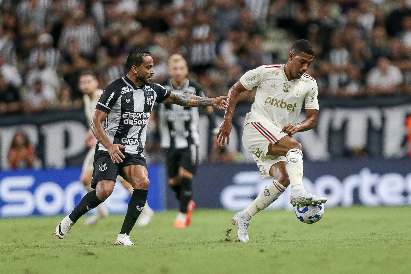 Lance de Ceará x Flamengo, pelo Brasileirão