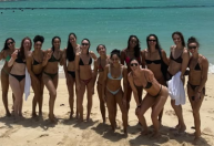 Vôlei: Seleção Brasileira curte praia no Japão antes do Mundial