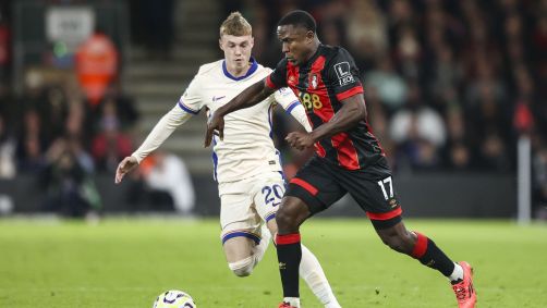 Luis Sinisterra em partida do Bournemouth