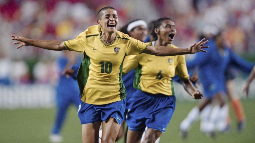 Sissi é uma lenda do futebol feminino • Foto: Doug Pensinger/Allsport/Getty Images