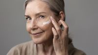 Colágeno, niacinamida e mais: qual melhor ativo para a sua faixa etária?