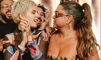 Flor Gil homenageia Preta com foto de beijo dois meses após sua morte