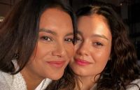 Dira Paes e Sophie Charlotte posam juntas nos bastidores de "Três Graças"