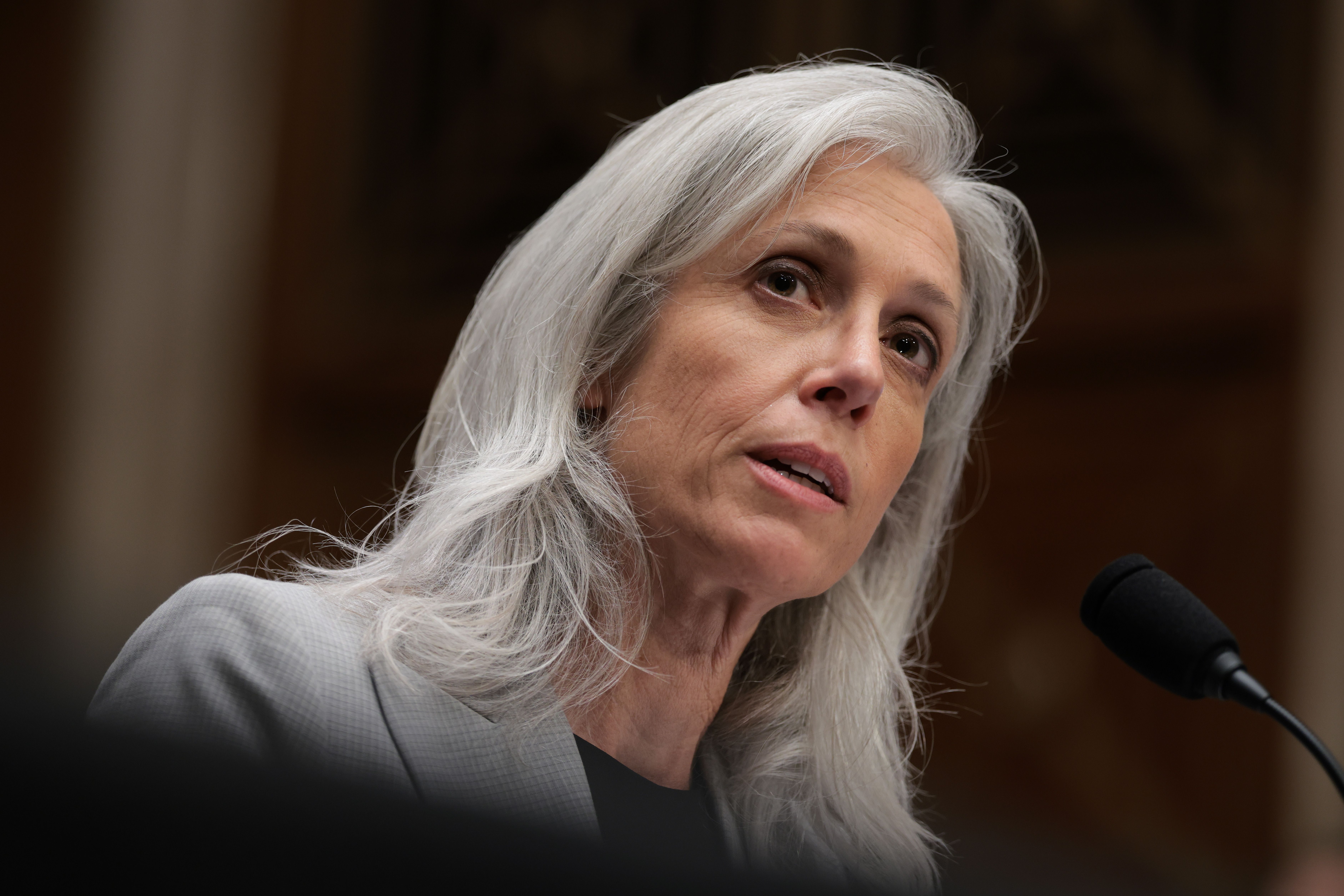 Susan Monarez, indicada pelo presidente Donald Trump para a diretora dos Centros de Controle e Prevenção de Doenças (CDC), é uma cientista com doutorado em microbiologia e imunologia que anteriormente atuou como vice-diretora da Agência de Projetos de Pesquisa Avançada para a Saúde • KayBartkowski/Getty Images